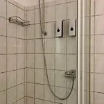 Tt Living I Souterrain Mit Terrasse I Naehe Hbf I Kostenlos Parken Apartment *