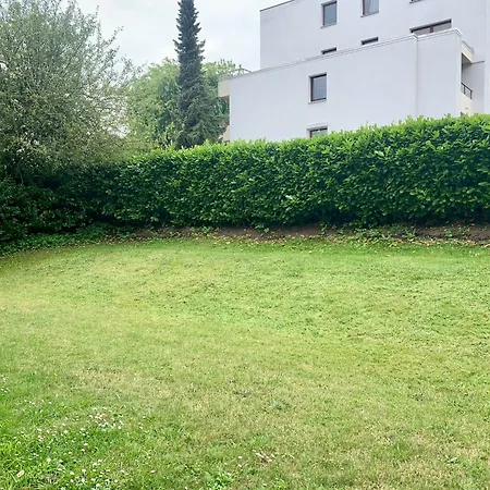 Tt Living I Souterrain Mit Terrasse I Naehe Hbf I Kostenlos Parken Apartment *