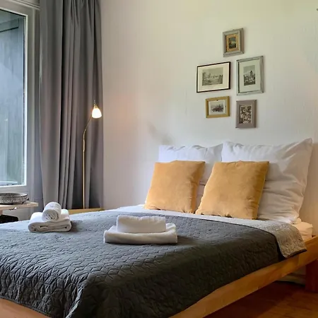 Tt Living I Souterrain Mit Terrasse I Naehe Hbf I Kostenlos Parken * Lübeck